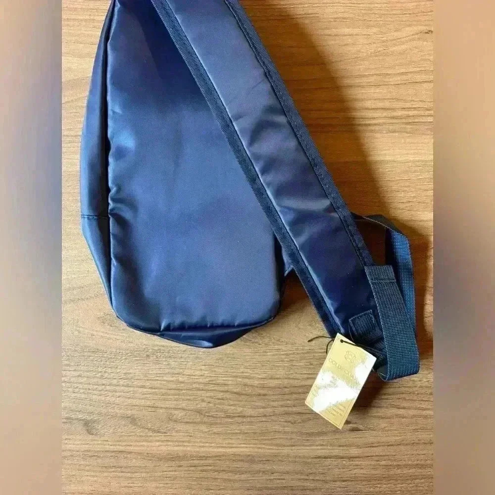 Gold Coast navy sling bag w several zip pockets, travel - Picture 5 of 8